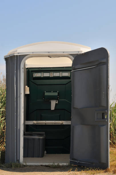 Best Portable restroom trailer rental  in Astor, FL